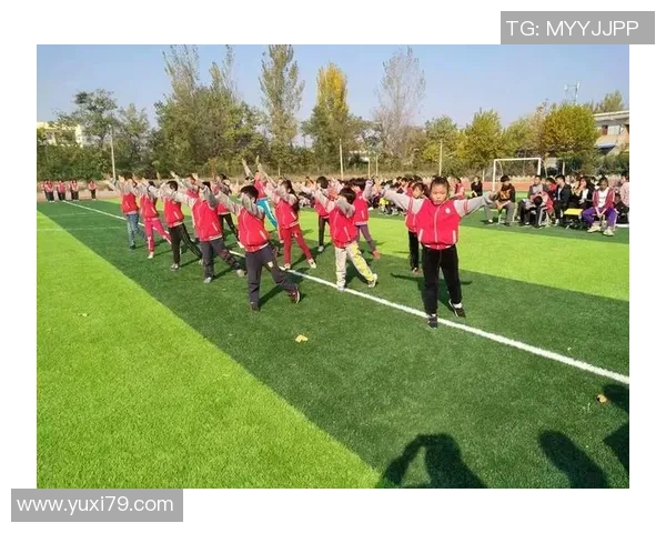 足球巨星动感卡通风格展现球场英姿与激情四射瞬间 足球巨星动感卡通风格展现球场英姿与激情四射瞬间